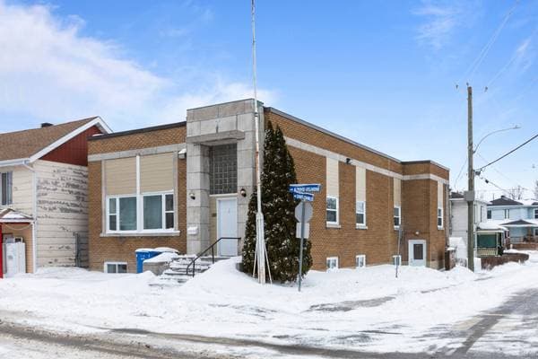 plex — 185 Rue Alphonse-Desjardins, Salaberry-de-Valleyfield