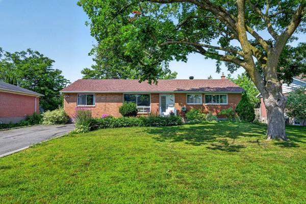 house — 126 Av. Oakridge, Pointe-Claire