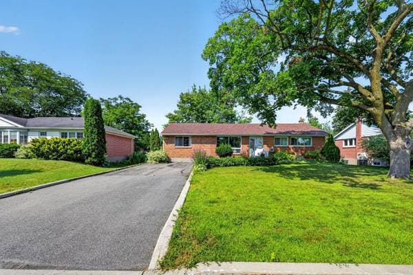 126 Av. Oakridge, Pointe-Claire — photo 2