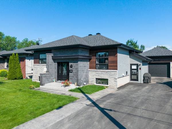 house — 504 Rue Salaberry, Salaberry-de-Valleyfield
