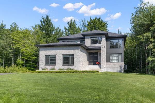 cottage — 1462 Rue des Tourterelles, Saint-Lazare