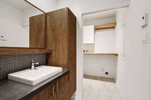 79 Av. Elm #105, Beaconsfield — photo 7