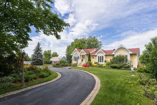house — 212 Rue St-François, Rigaud
