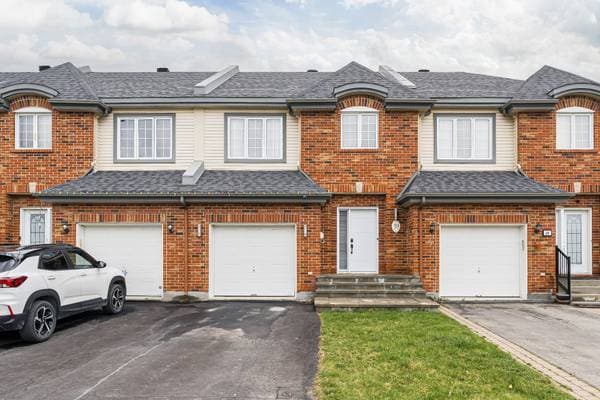 house — 39 Rue des Hirondelles, Kirkland