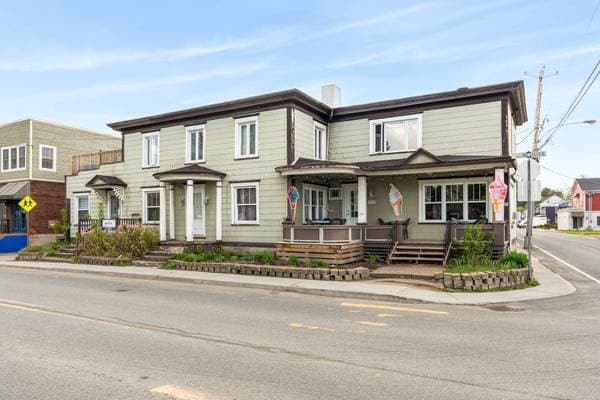plex — 2075 -2095 Boul. Bécancour, Bécancour