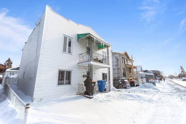 plex — 245 -245A Rue Jacques-Cartier, Salaberry-de-Valleyfield