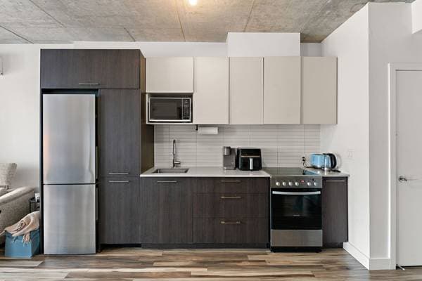 8 Av. Donegani #303, Pointe-Claire — photo 3