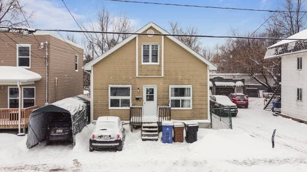 house — 220 Rue Jacques-Cartier, Salaberry-de-Valleyfield