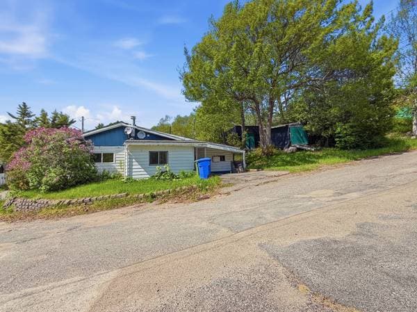 cottage — 3 Rue Valcourt, Témiscaming