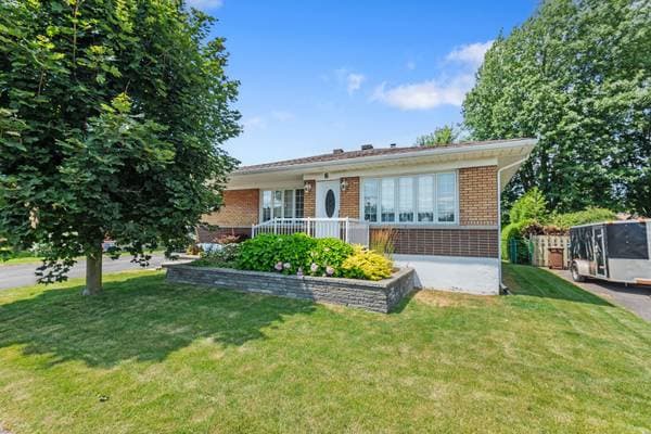 6 Rue des Lilas, Saint-Jean-sur-Richelieu — photo 2